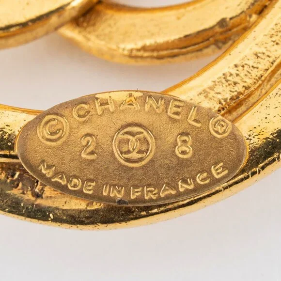 CHANEL Authentic Gold Brooch - Picture 9 of 12